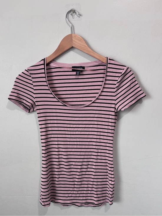 le chateau Tops - Le Château Striped Ribbed Tee | Pink & Black | Size XS | Excellent Condition